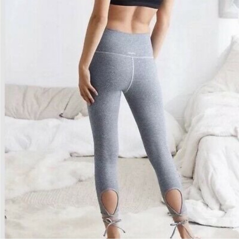 Aerie Chill Play Move Heather Gray 3/4 Crop Ankle Wrap Leggings